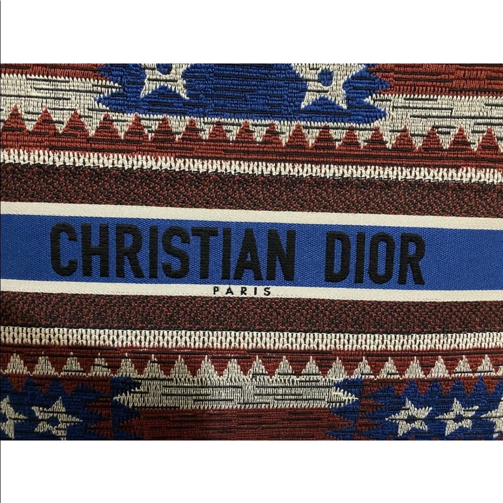 Christian Dior book tote - Picture 2 of 9